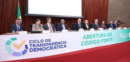 Moraes anuncia abertura do código-fonte e reafirma confiabilidade da urna eletrônica