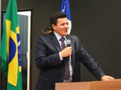 Roberto Veloso (juiz coordenador do curso de pós-graduação em Direito Eleitoral).