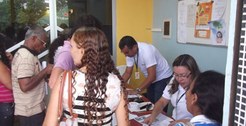 Público sendo atendido em Pastos Bons pela biometria. Novembro de 2012.