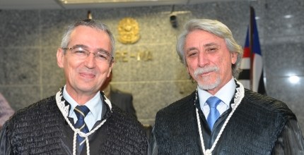 TRE-MA Corte Eleitoral despede-se dos juízes Nesta terça-feira (26.11), os juízes Nelson Loureiro dos Santos (federal) e Luiz de França Belch...