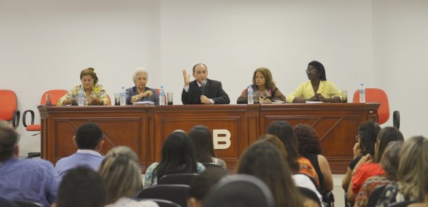Desembargador Lourival Serejo pede que as mulheres engajem-se na política