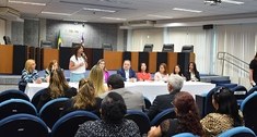 O plenário do TRE-MA serviu de local, na tarde da segunda, 28/10, onde mulheres discutiram sobre...