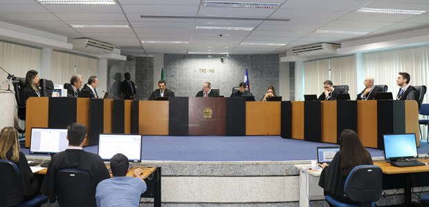 TRE-MA - Primeira Sessão Plenária de 2019 As atividades jurisdicionais do Tribunal Regional Eleitoral do Maranhão iniciaram na tarde desta...