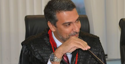 TRE-MA Procurador Marcílio Medeiros Os membros do Tribunal Regional Eleitoral do Maranhão despediram-se nesta terça-feira (16 de abr...