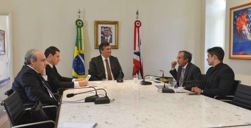 Em reunião, governador assegurou apoio à implantação da biometria em 52 municípios do estado.