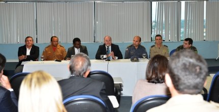 TRE-MA segunda reunião com os órgãos de Segurança Pública sobre as eleições 2014 - capa O Tribunal Regional Eleitoral do Maranhão promoveu na tarde desta segunda-feira, 9 de junho, uma...