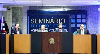 TRE-MA Seminário de Direito Eleitoral 20/09/19 Seminário de Direito Eleitoral conduzido pelos ministros Reynaldo Fonseca (STJ), Tarcísio Neto (...