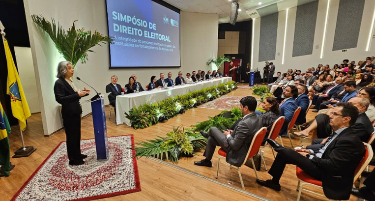 TRE-MA - Simpósio de Direito Eleitoral Simpósio de Direito Eleitoral