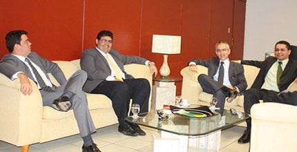 TRE-MA visita diretor EJE à OAB Escola Judiciária Eleitoral propõe parceria institucional à OAB