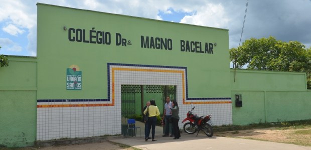 Colégio Dr. Magno Bacelar (Urbano Santos)
