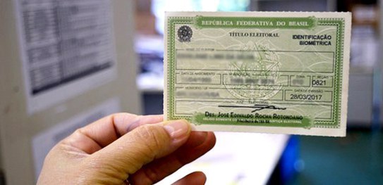 É maior de 18 anos e não possui título de eleitor? Saiba como fazer para emitir a 1ª via do documento É maior de 18 anos e não possui título de eleitor? Saiba como fazer para emitir a 1ª via do docu...